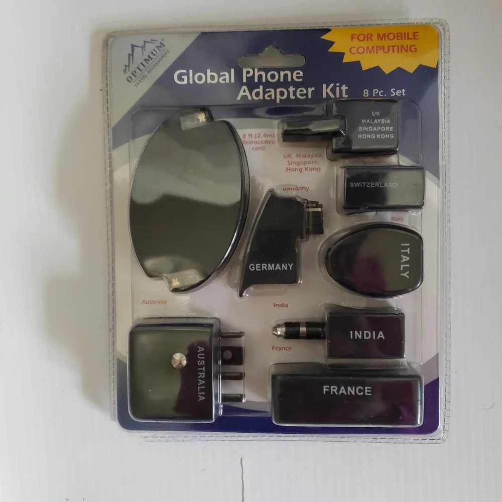 New Optimum Travel Accessories Global Phone Adapter Kit E02547 1724510- 8pcs